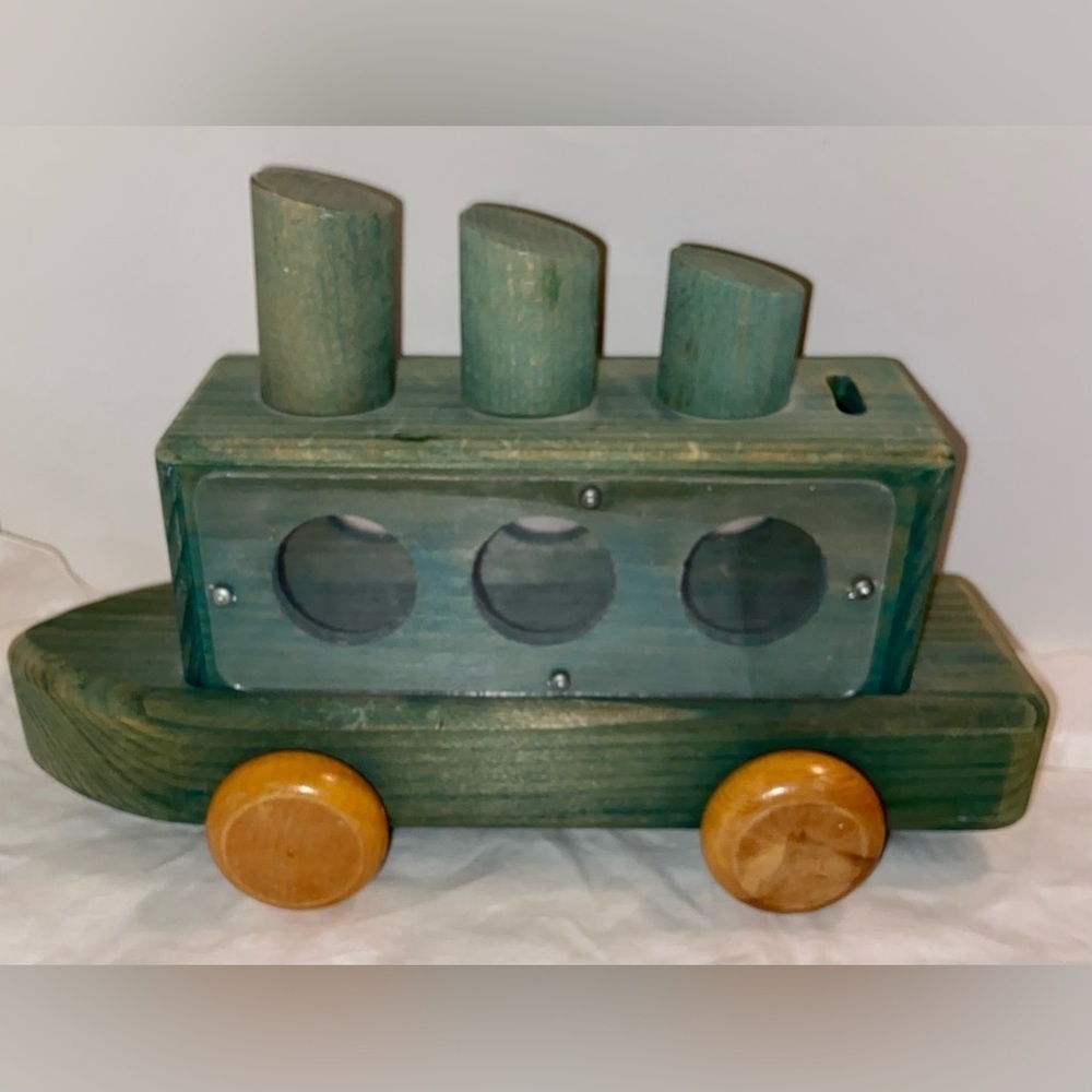 Child Toy and wood Piggy Bank ocean liner Boat‎ with functionals wheels